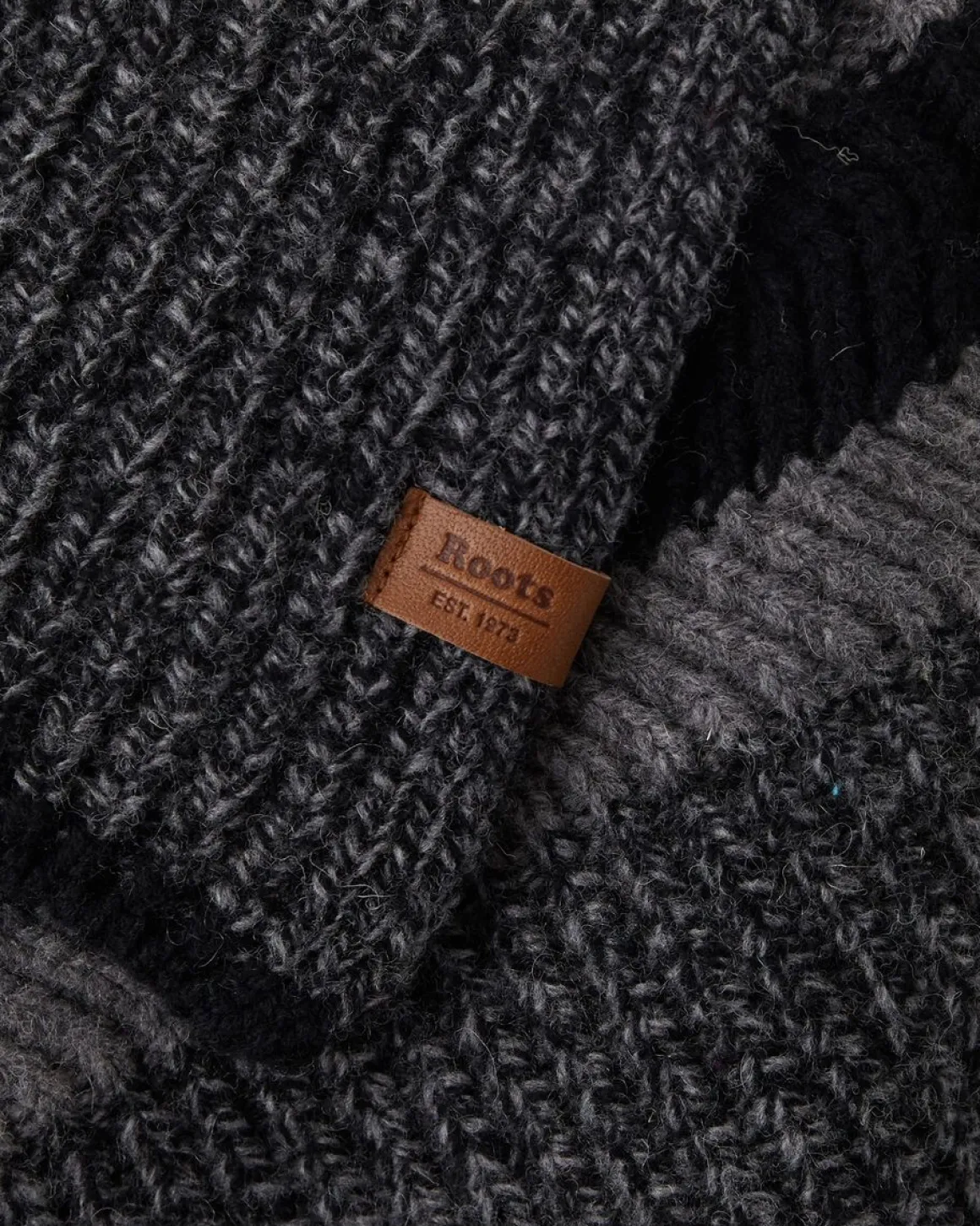 Roots Cabin Rib Scarf